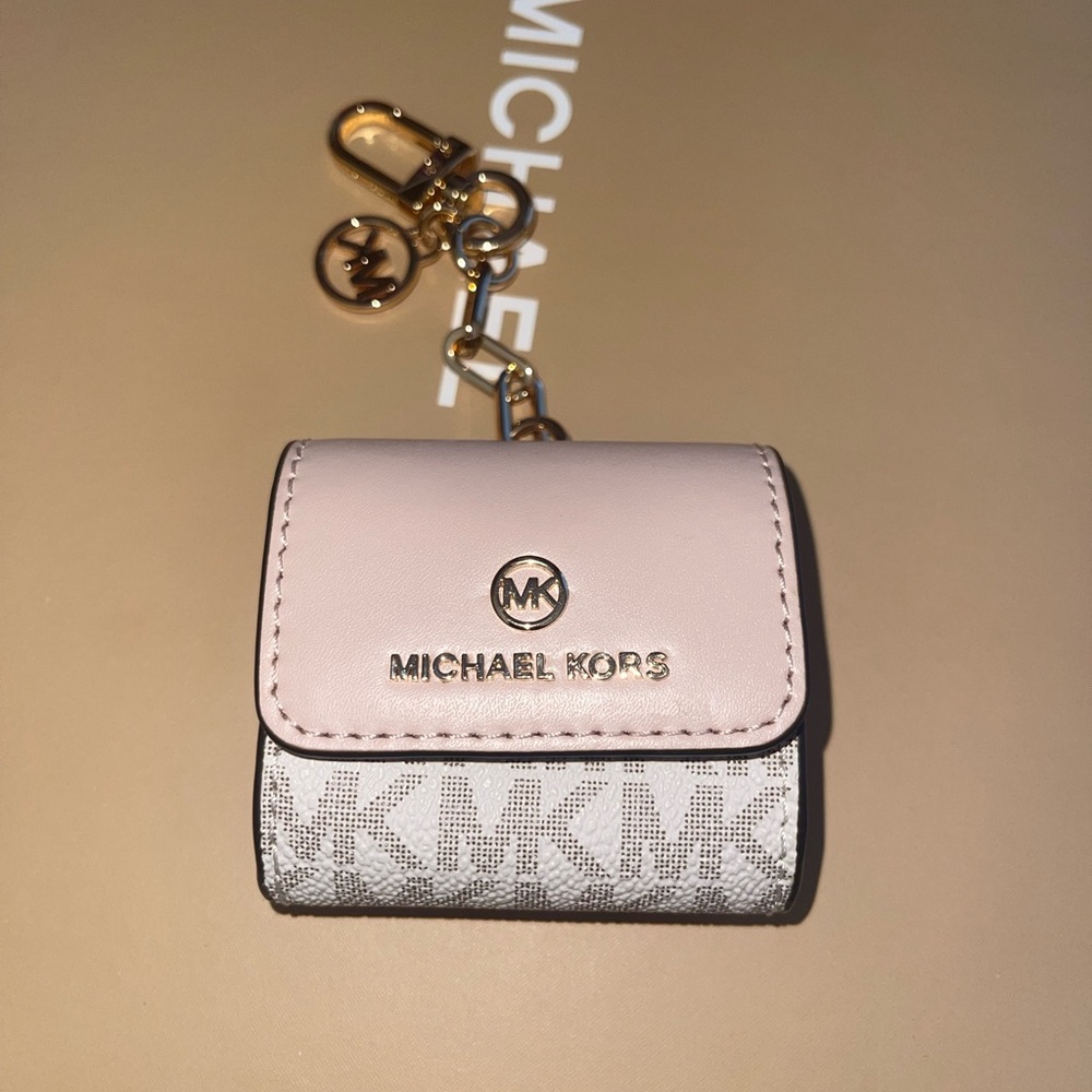 Michael Kors AirPods Case